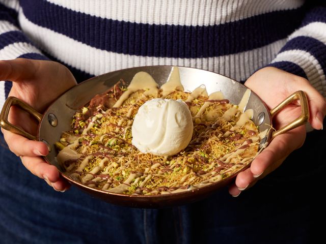 Sir Winston Naan Dubaï à partager